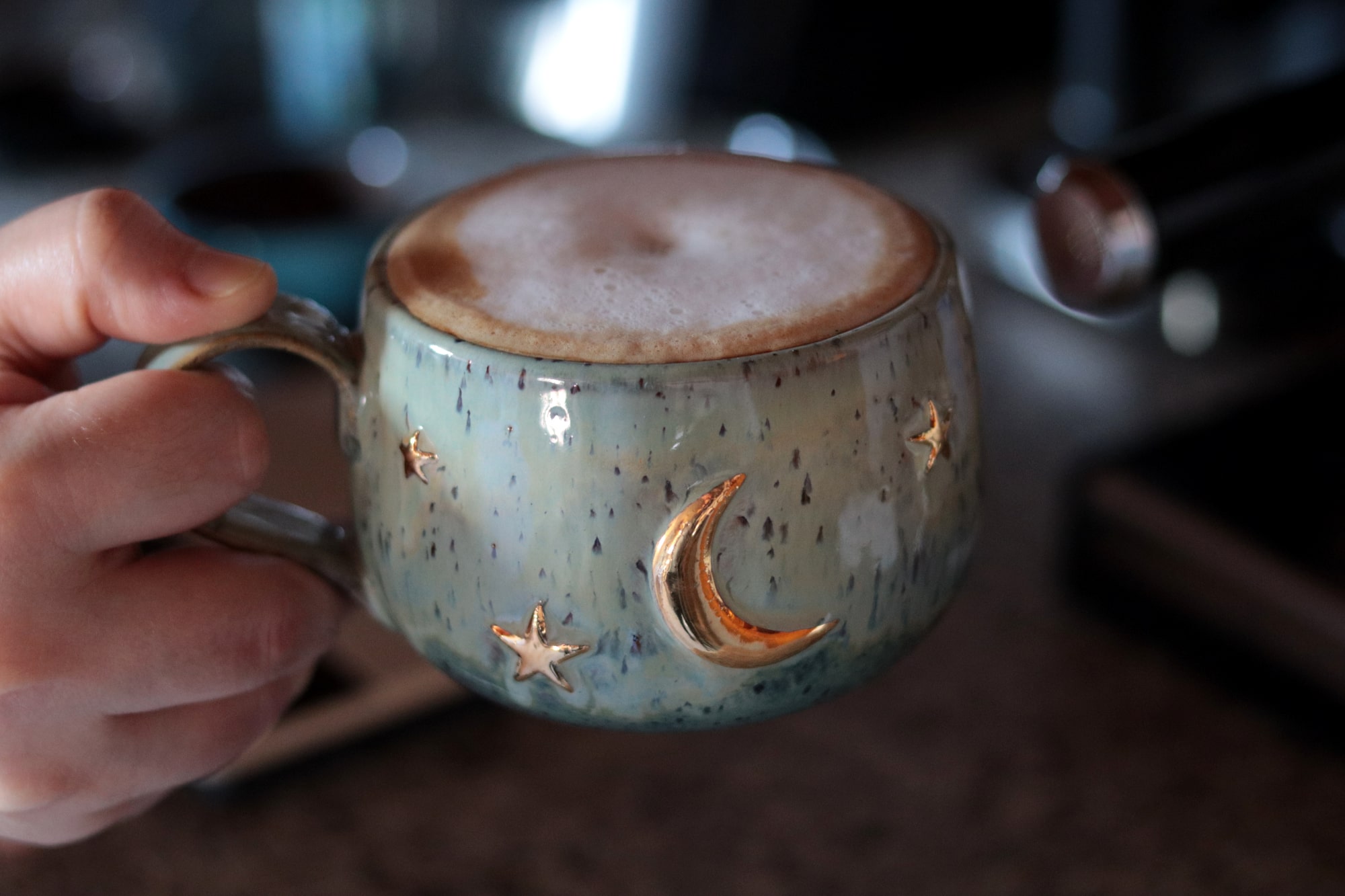 Mug-with-gold-moon-and-star-cappuccino-held-pottery-stoneware-seymaates Mug-with-gold-moon-and-star-cappuccino-held-pottery-stoneware-seymaates
